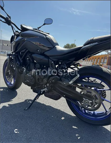 Yamaha MT-07 – Vista 5