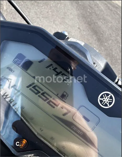 Yamaha MT-07 – Vista 7