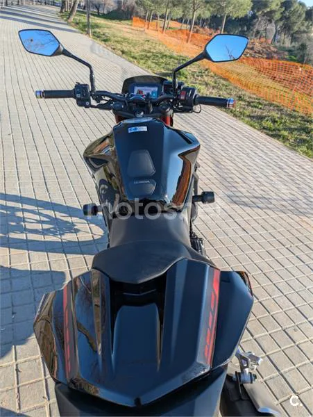 Honda CB750 Hornet - Vista 4