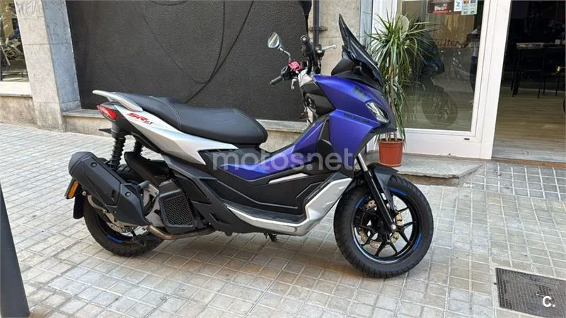 Aprilia SR GT 125 – Vista 13