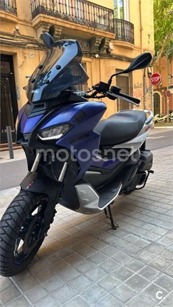 Aprilia SR GT 125 – Vista 15
