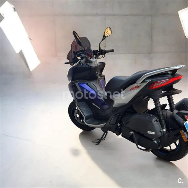 Aprilia SR GT 125 – Vista 5