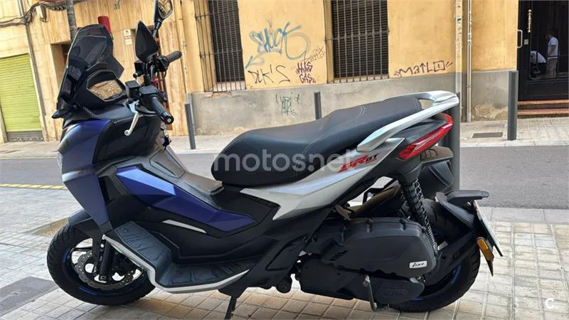 Aprilia SR GT 125 – Vista 10
