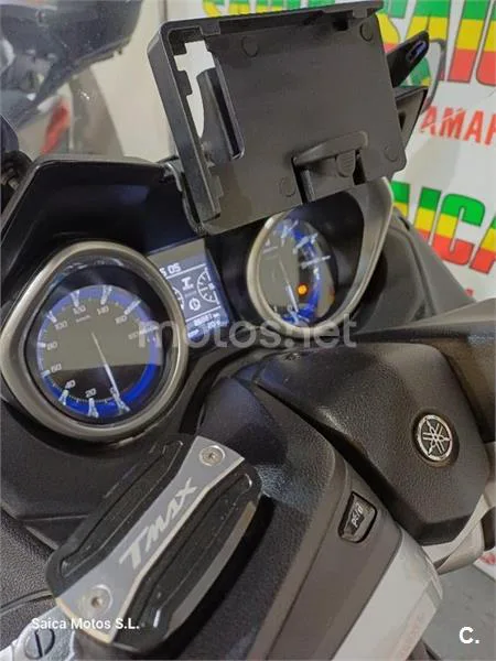 Yamaha TMAX – Vista 6