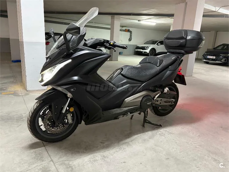 Kymco AK 550 – Vista 2