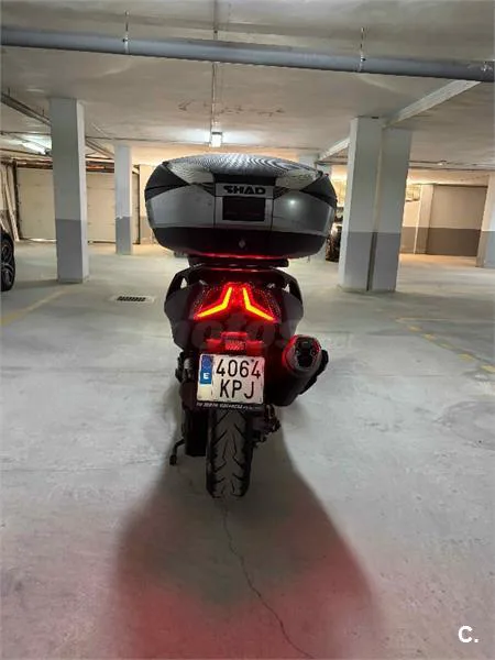 Kymco AK 550 – Vista 4