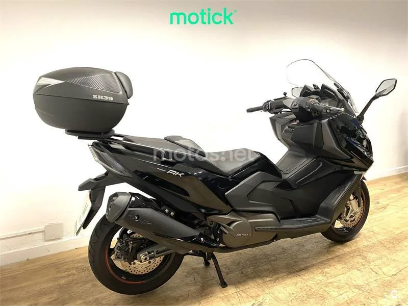 Kymco AK 550 – Vista 5