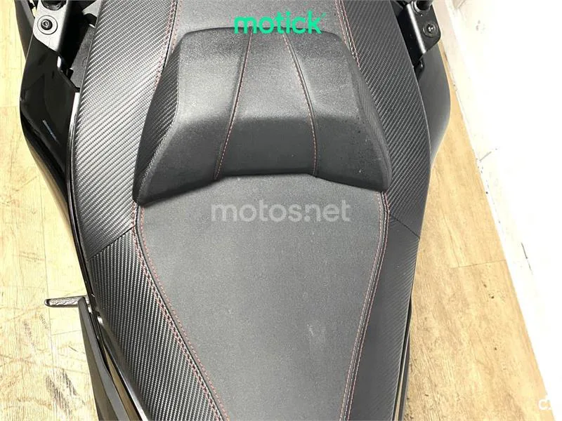 Kymco AK 550 – Vista 7