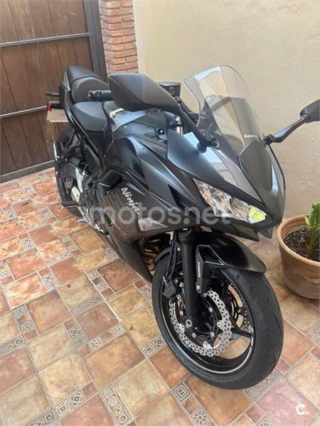 Kawasaki Ninja 650 – Vista 2