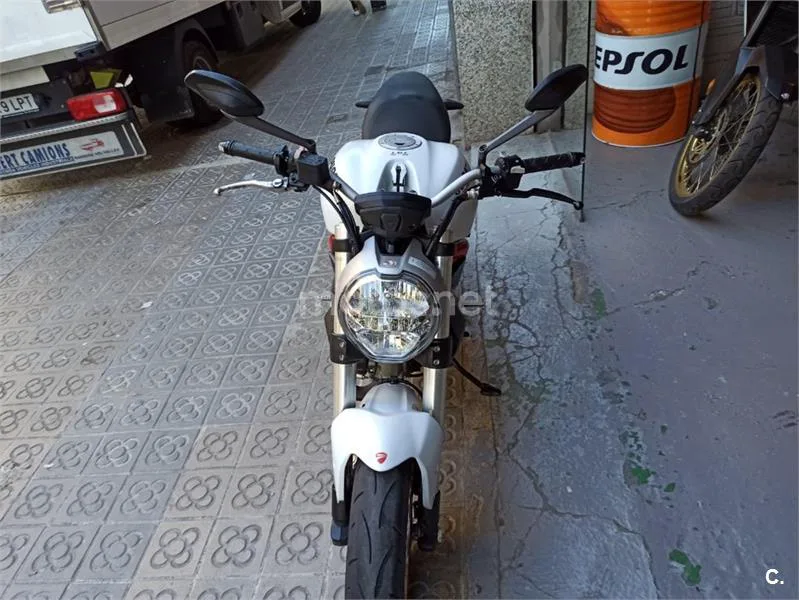 Ducati Monster 797 – Vista 4
