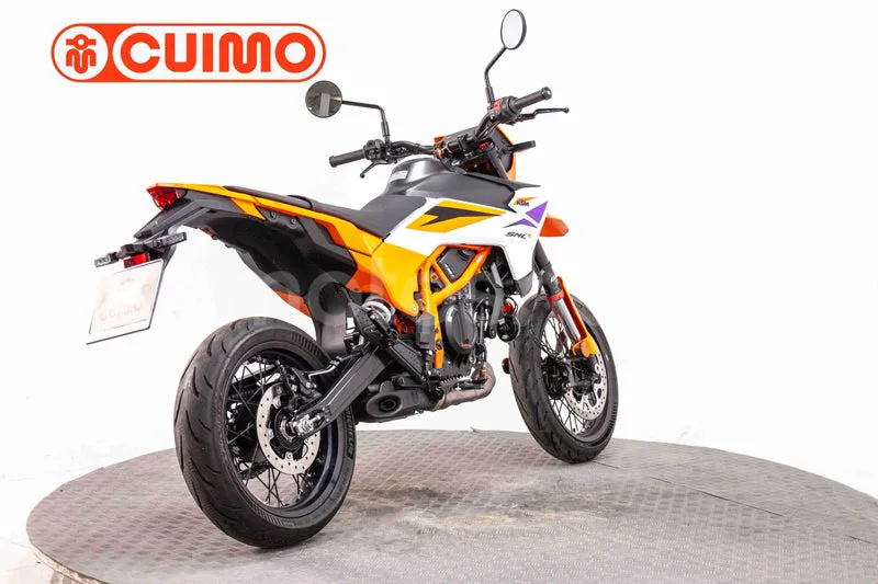KTM 390 – Vista 9