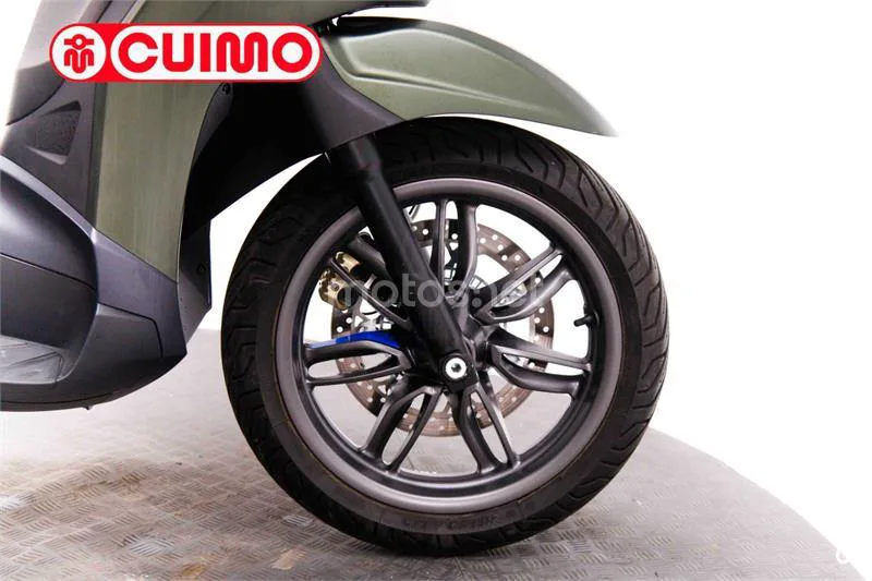 Piaggio Beverly 400 – Vista 13