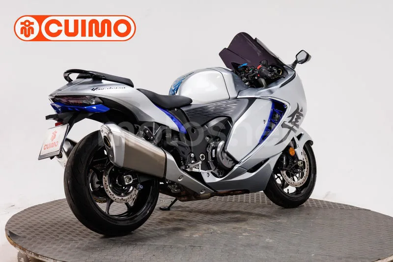 Suzuki Hayabusa – Vista 9