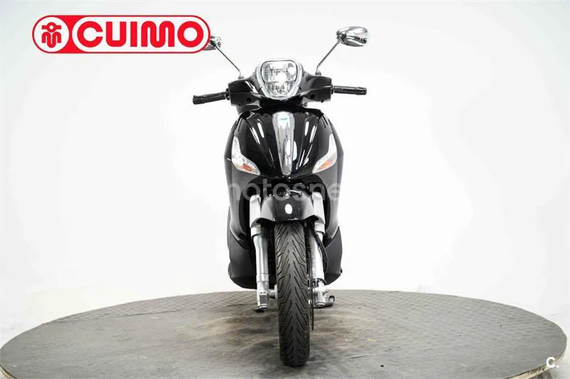 Piaggio Beverly – Vista 10