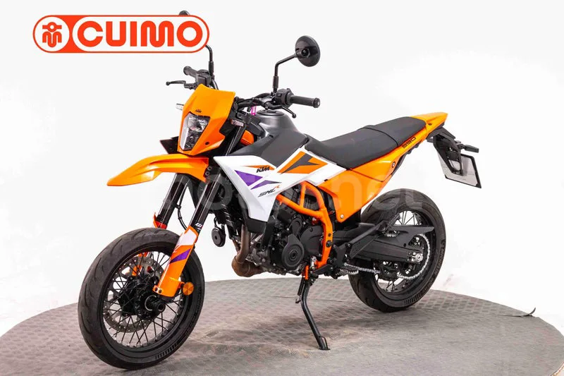 KTM 390 – Vista 20