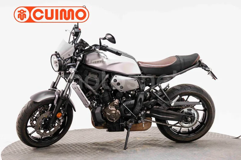 Yamaha XSR 700 – Vista 15