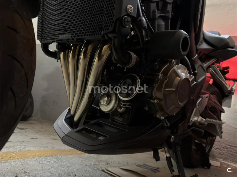 Honda CB 650 R – Vista 12