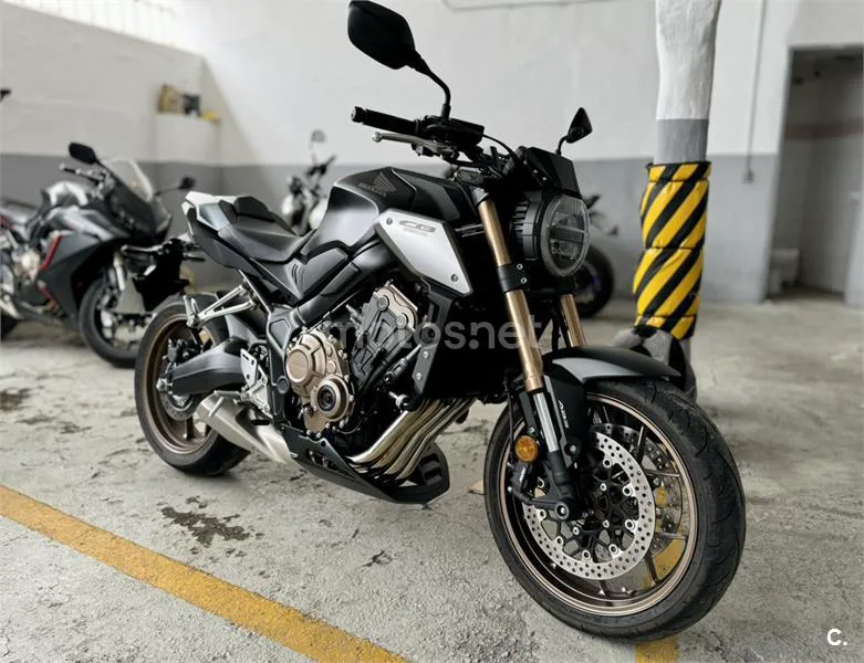Honda CB 650 R – Vista 17