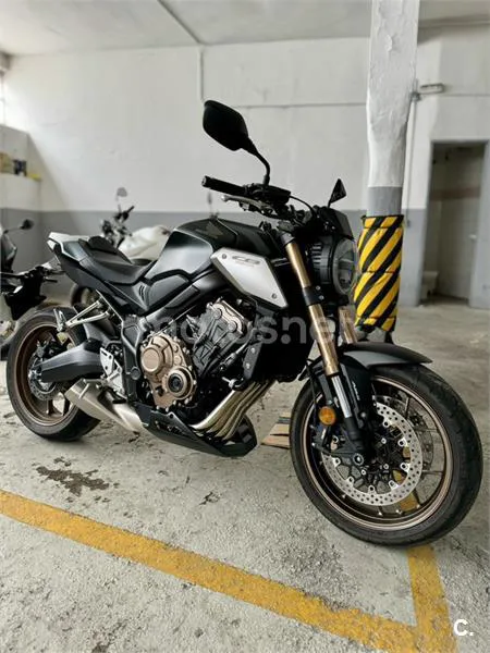Honda CB 650 R – Vista 18
