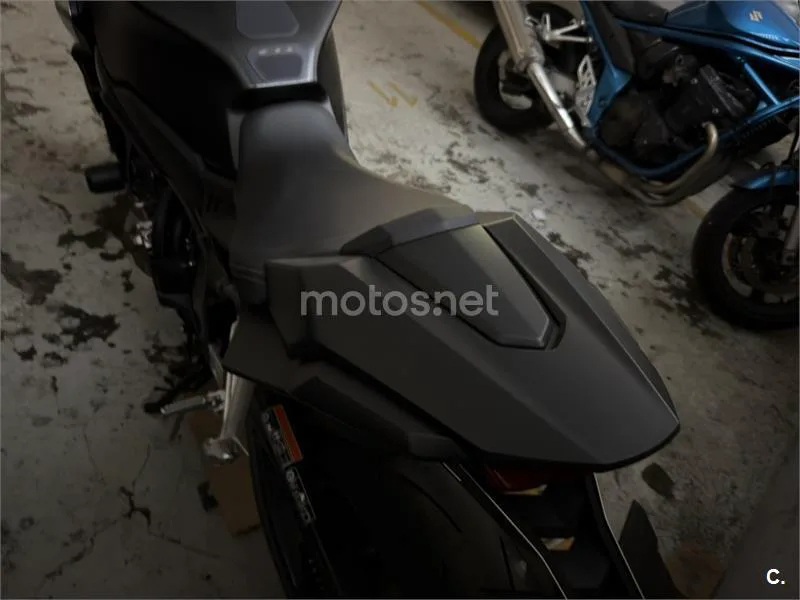 Honda CB 650 R – Vista 7
