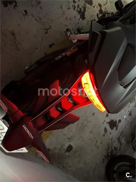 Honda CB 650 R – Vista 8