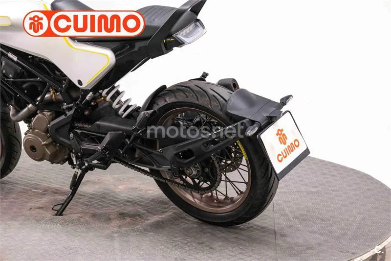 Husqvarna Vitpilen 401 – Vista 16