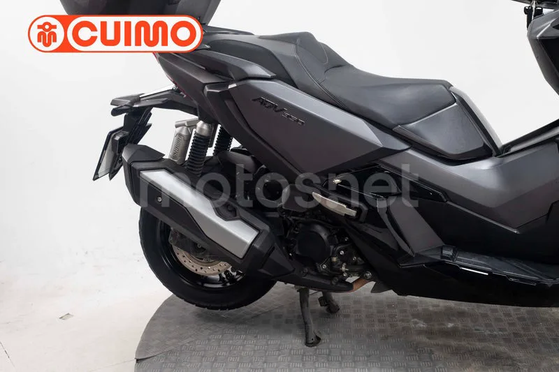 Honda ADV 350 – Vista 5