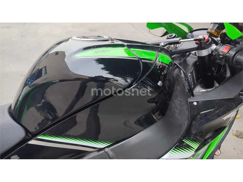 Kawasaki ZX-10R – Vista 11