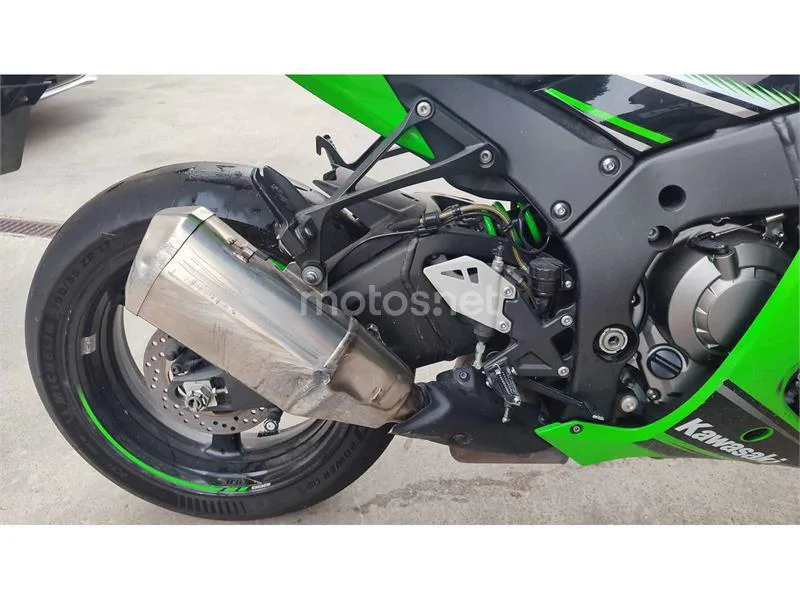 Kawasaki ZX-10R – Vista 13