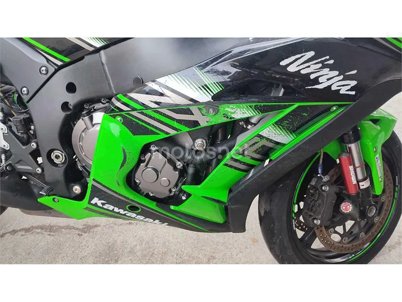 Kawasaki ZX-10R – Vista 14