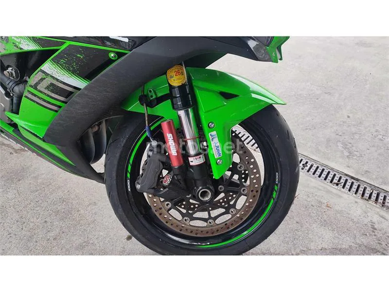 Kawasaki ZX-10R – Vista 15