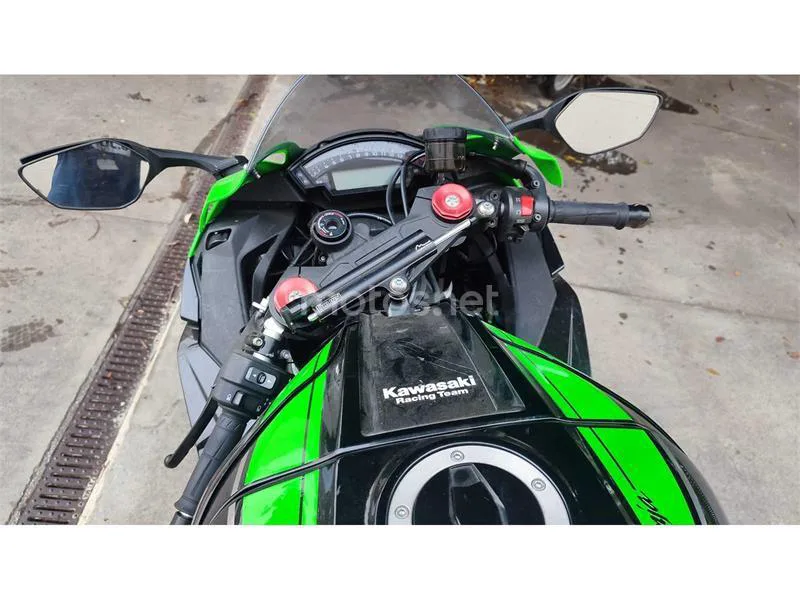 Kawasaki ZX-10R – Vista 17