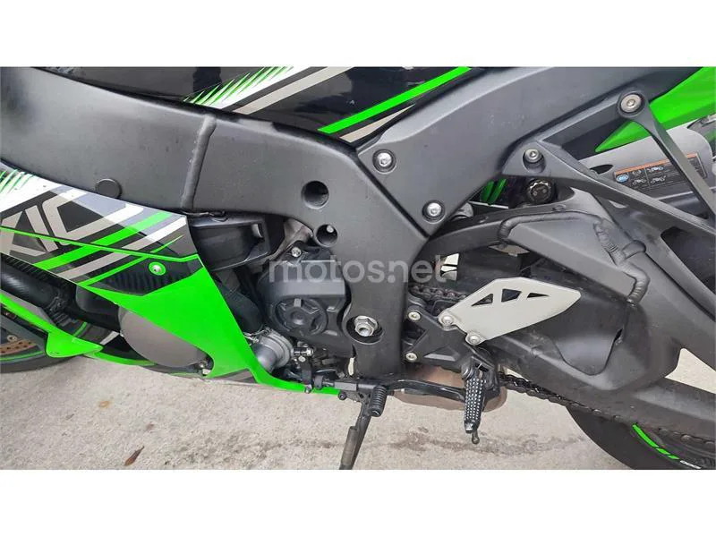 Kawasaki ZX-10R – Vista 8