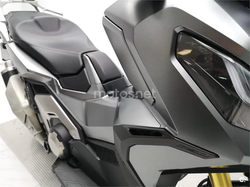 Honda X-ADV – Vista 12
