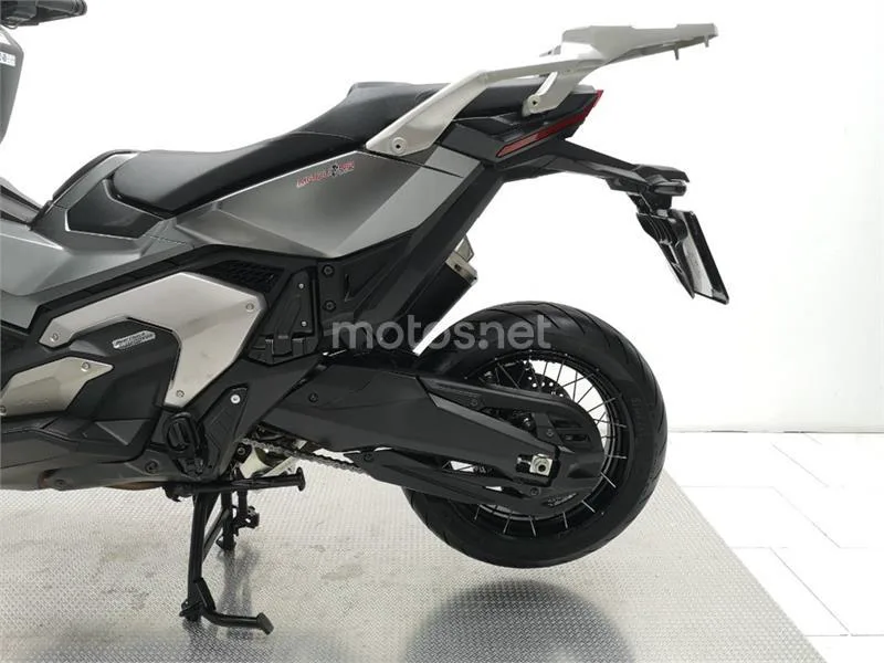 Honda X-ADV – Vista 18