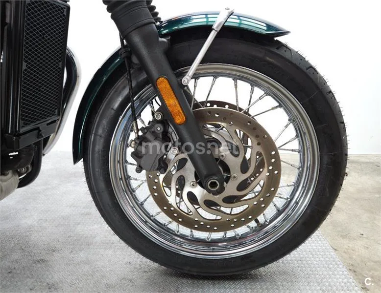 Triumph Bonneville T120 – Vista 11