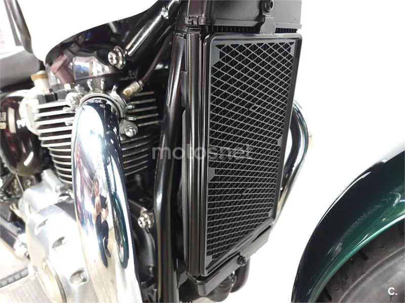 Triumph Bonneville T120 – Vista 13