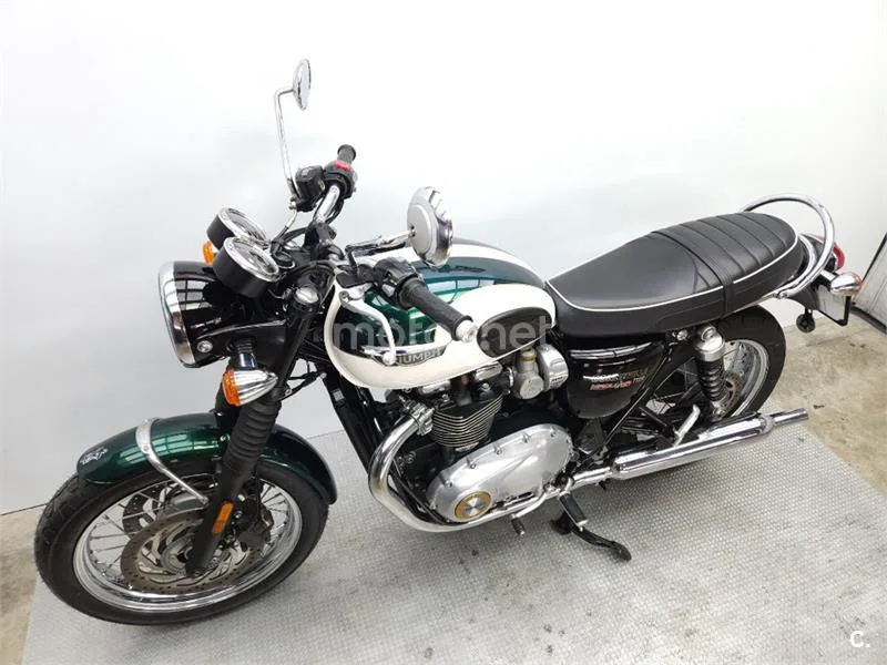Triumph Bonneville T120 – Vista 17