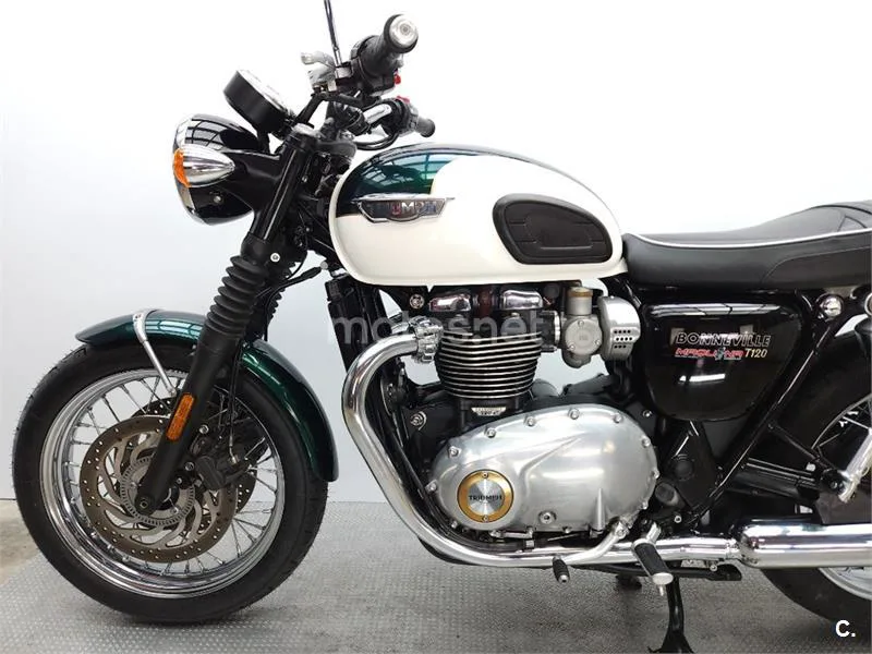 Triumph Bonneville T120 – Vista 20