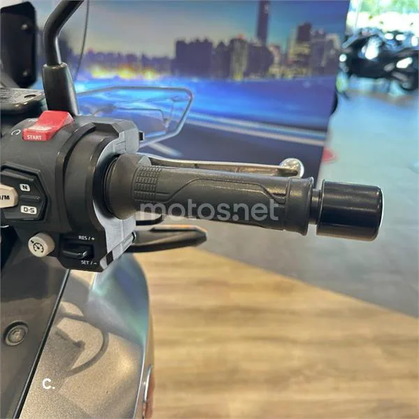 Honda NT1100 – Vista 12