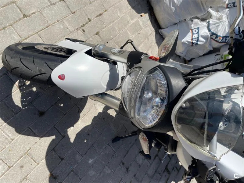 Ducati Monster 696 – Vista 5