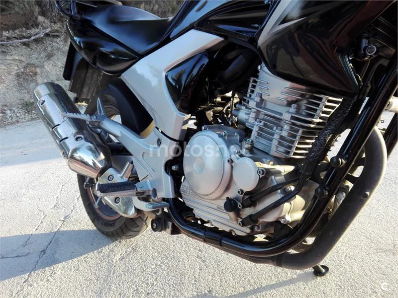 Yamaha YBR 250 – Vista 11