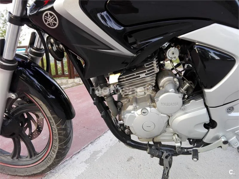 Yamaha YBR 250 – Vista 5