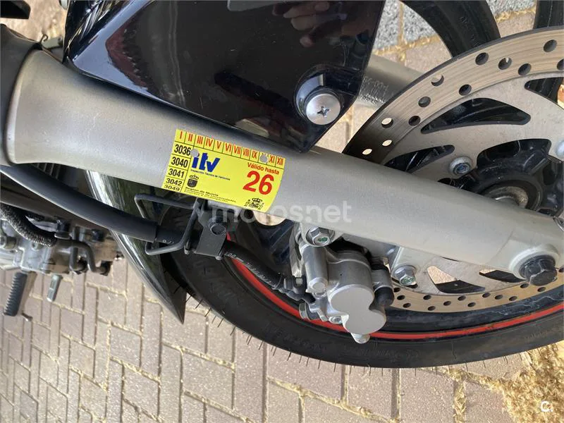 Yamaha YBR 250 – Vista 8