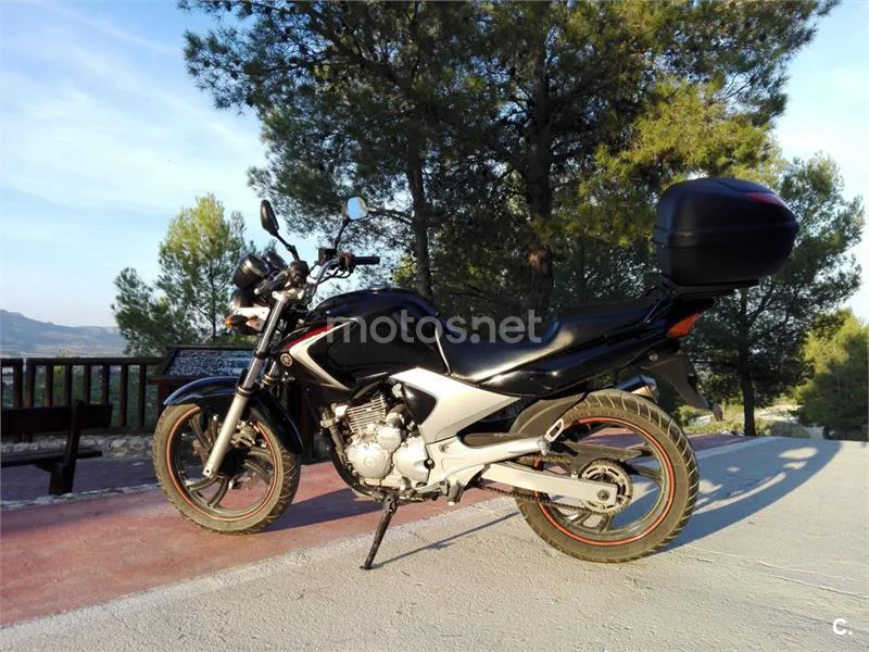 Yamaha YBR 250 – Vista 9