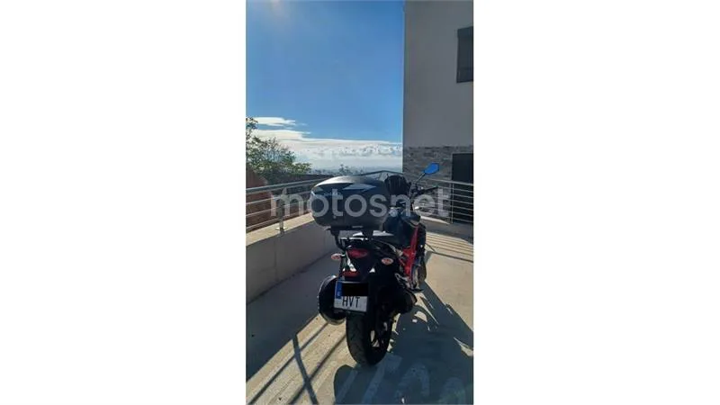 Suzuki Gladius 650 - Vista 3