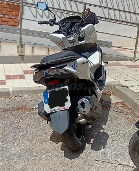 Honda PCX 125 – Vista 4