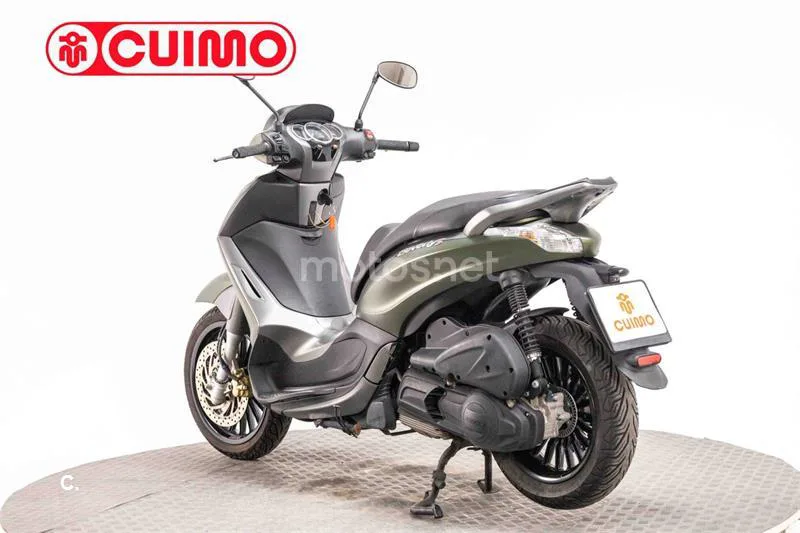 Piaggio Beverly 300 – Vista 13