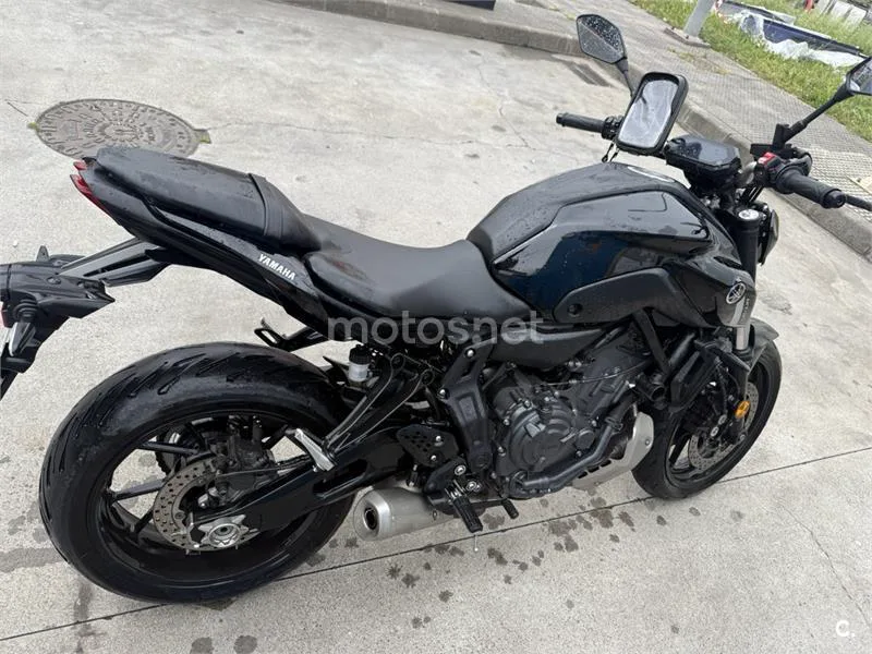 Yamaha MT-07 – Vista 9