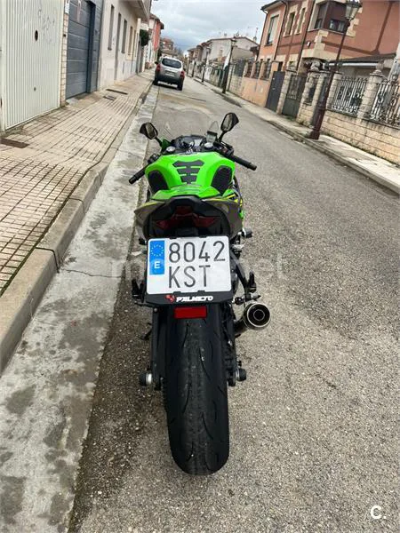 Kawasaki ZX-6R – Vista 3